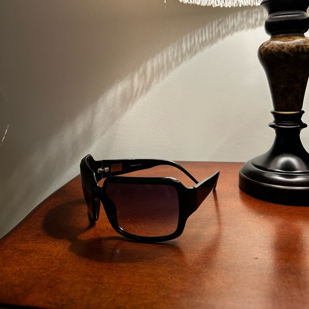 Vera Wang Square-framed Sunglasses - Picture 2 of 4